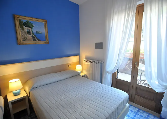 Adriana أمالفي