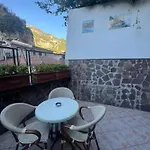 Πανσιόν Adriana 4*