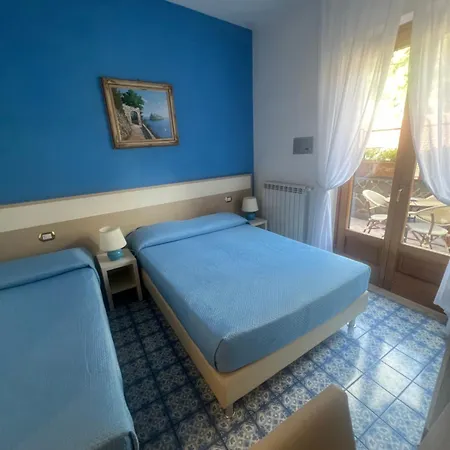 Adriana 4* Амальфі