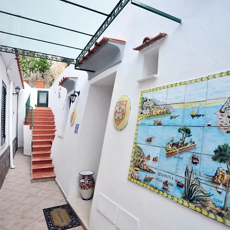 Casa de hóspedes Adriana 4*