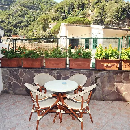 Adriana Guest house